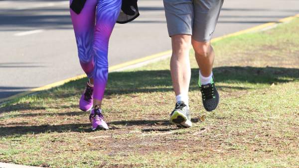 El mejor entrenamiento de caminata para personas que no hacen ejercicio