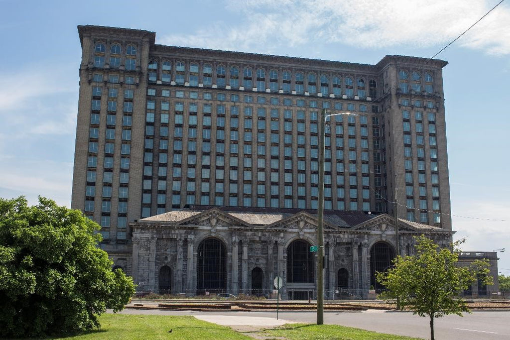 Ford adquiere la icónica estación de trenes de Michigan