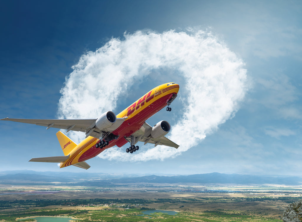 DHL Express acuerda con BP y Neste el suministro de 800 millones de litros de combustible de aviación sostenible hasta 2026