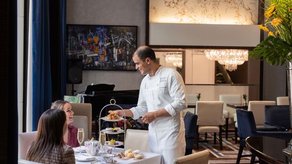 The Peninsula New York Announces an Artful Van Gogh Floral Afternoon Tea