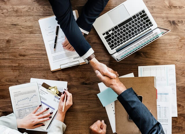 Recruiting is now a race for talent. Software companies hope to help HR keep up.