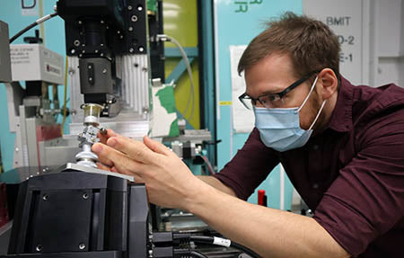 X-rays capture ageing process in EV batteries
