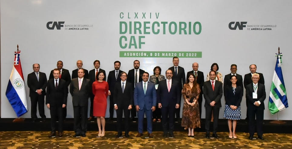 S&P mejora la calificación de CAF a AA-