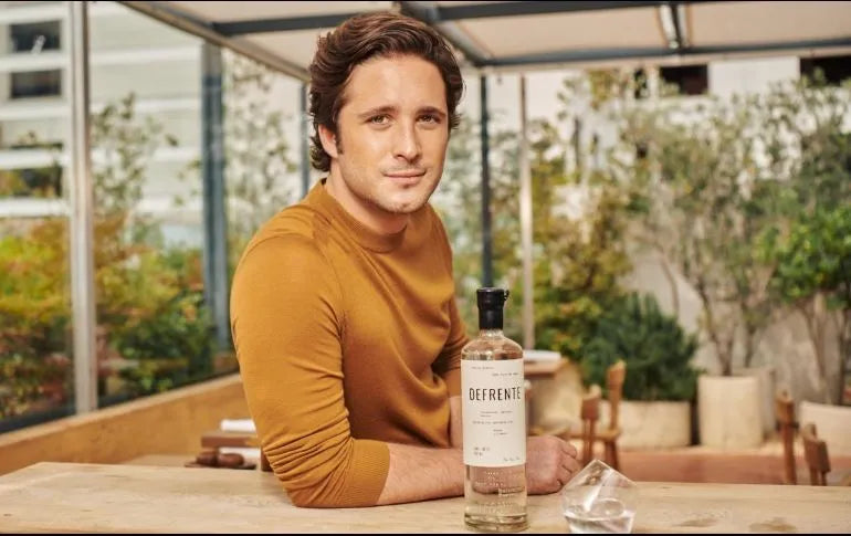 Diego Boneta lanza su tequila Defrente, elaborado en Atotonilco